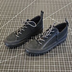 Ecco Women's 8 - 8.5 Black Waterproof Gore-Tex Sneakers with Side Zip